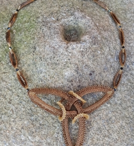 Collar Trinqueta Belos